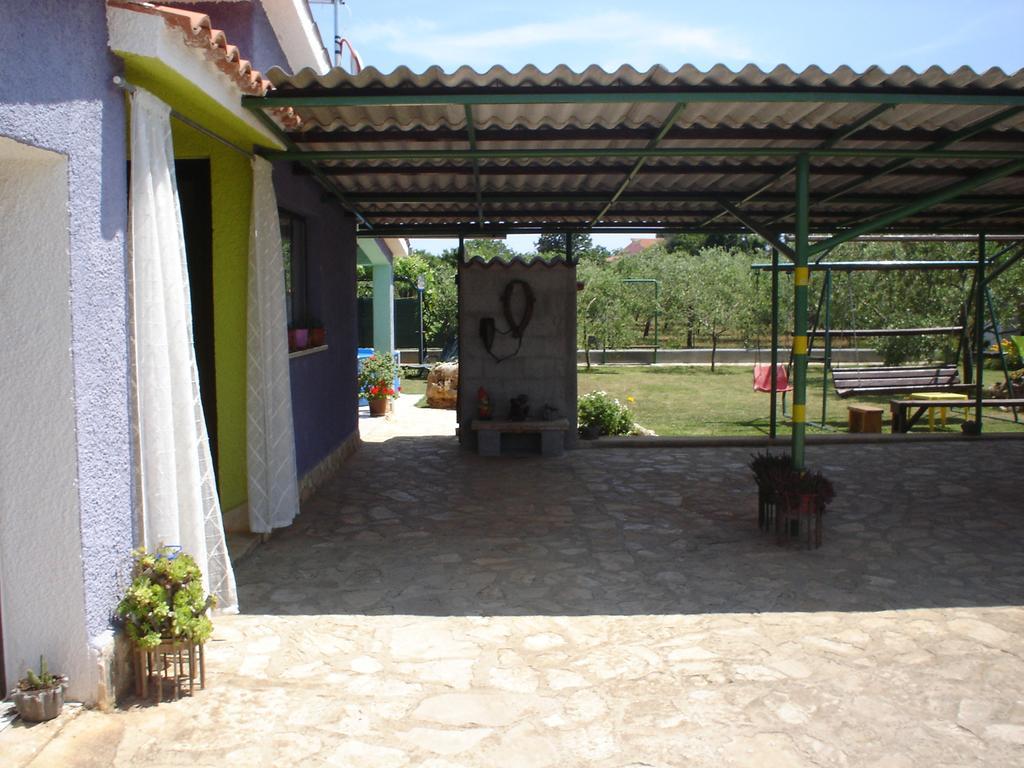 Nella Apartments Шишан Номер фото