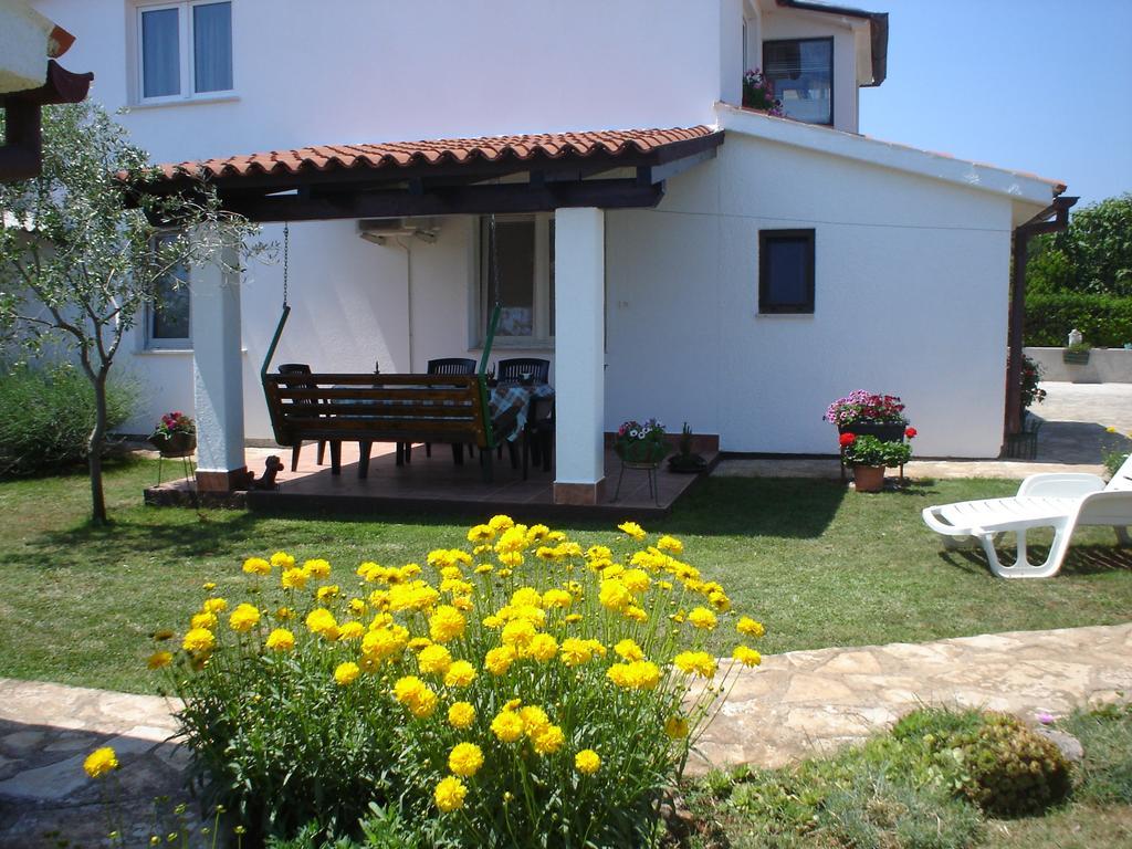 Nella Apartments Шишан Номер фото