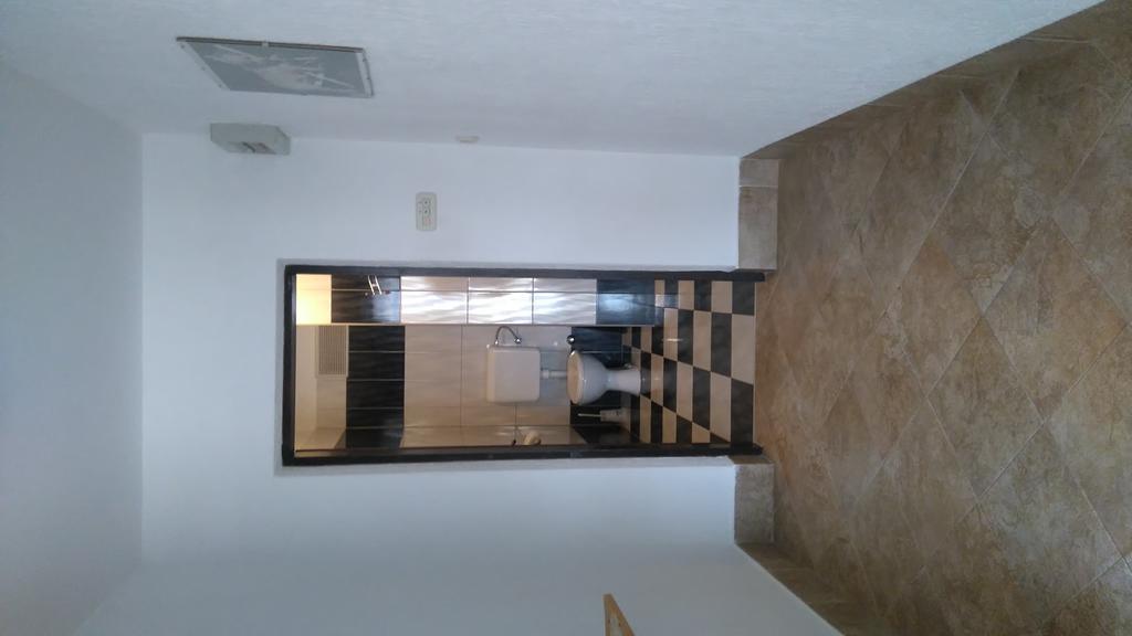 Nella Apartments Шишан Экстерьер фото